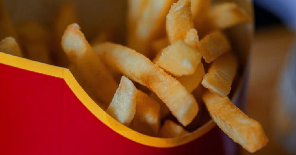 Ile naprawdę podrożał McDonald’s w Polsce? Szczegółowe porównanie cen 2024–2026