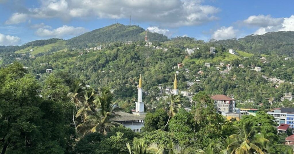 Sri Lanka aktywnie i tanio: realny koszt tygodnia surfingu, gór i safari